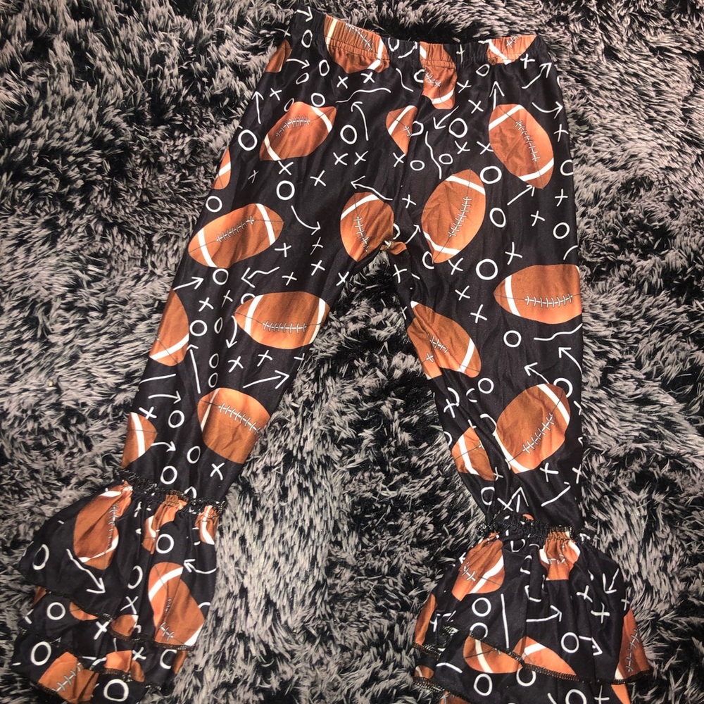 Touchdown Ruffle Pants - Picture 2 of 6